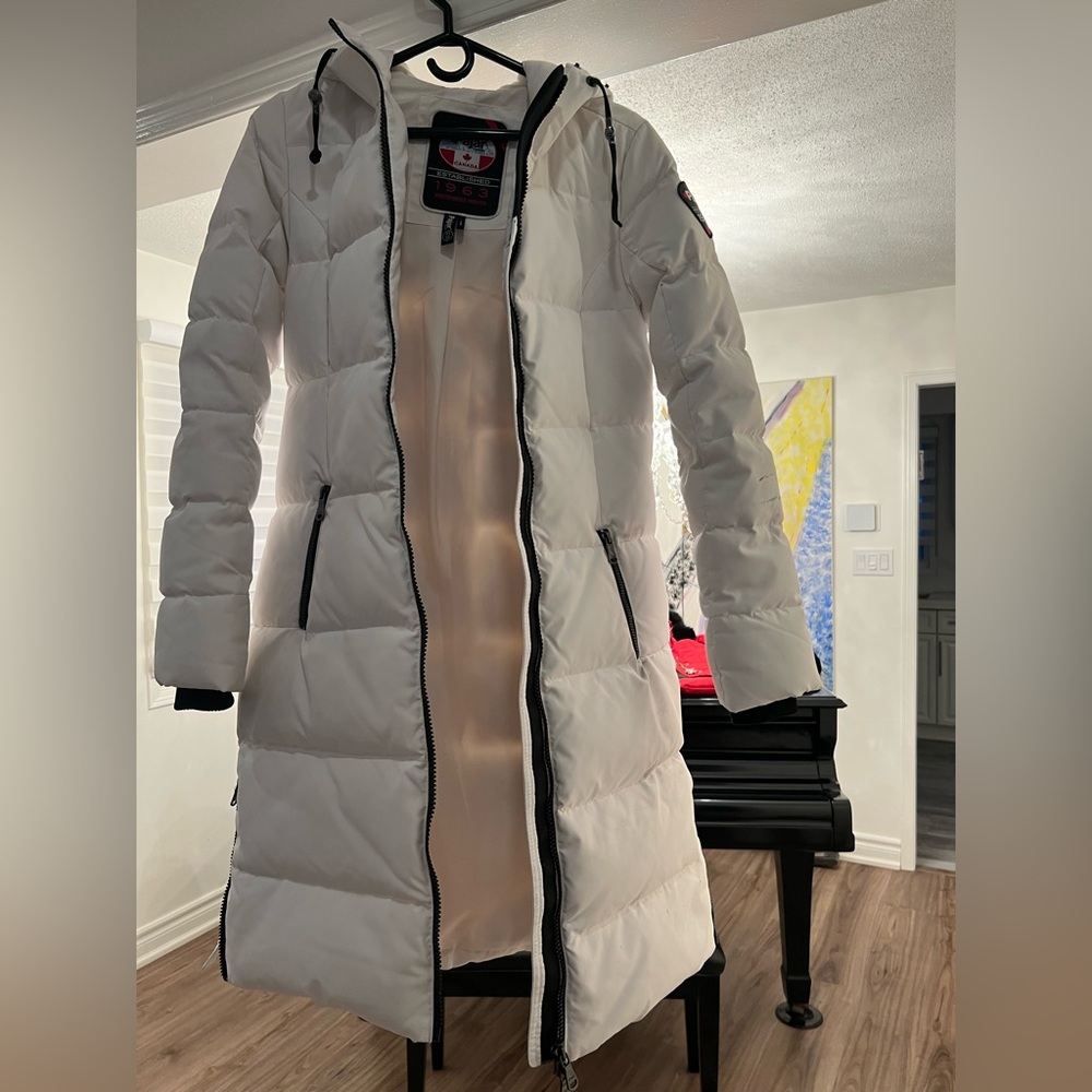 Pajar Women's White Hooded Puffer Jacket